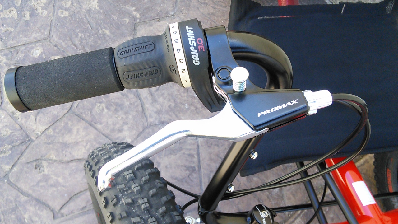 Locking Brake Lever Set - 