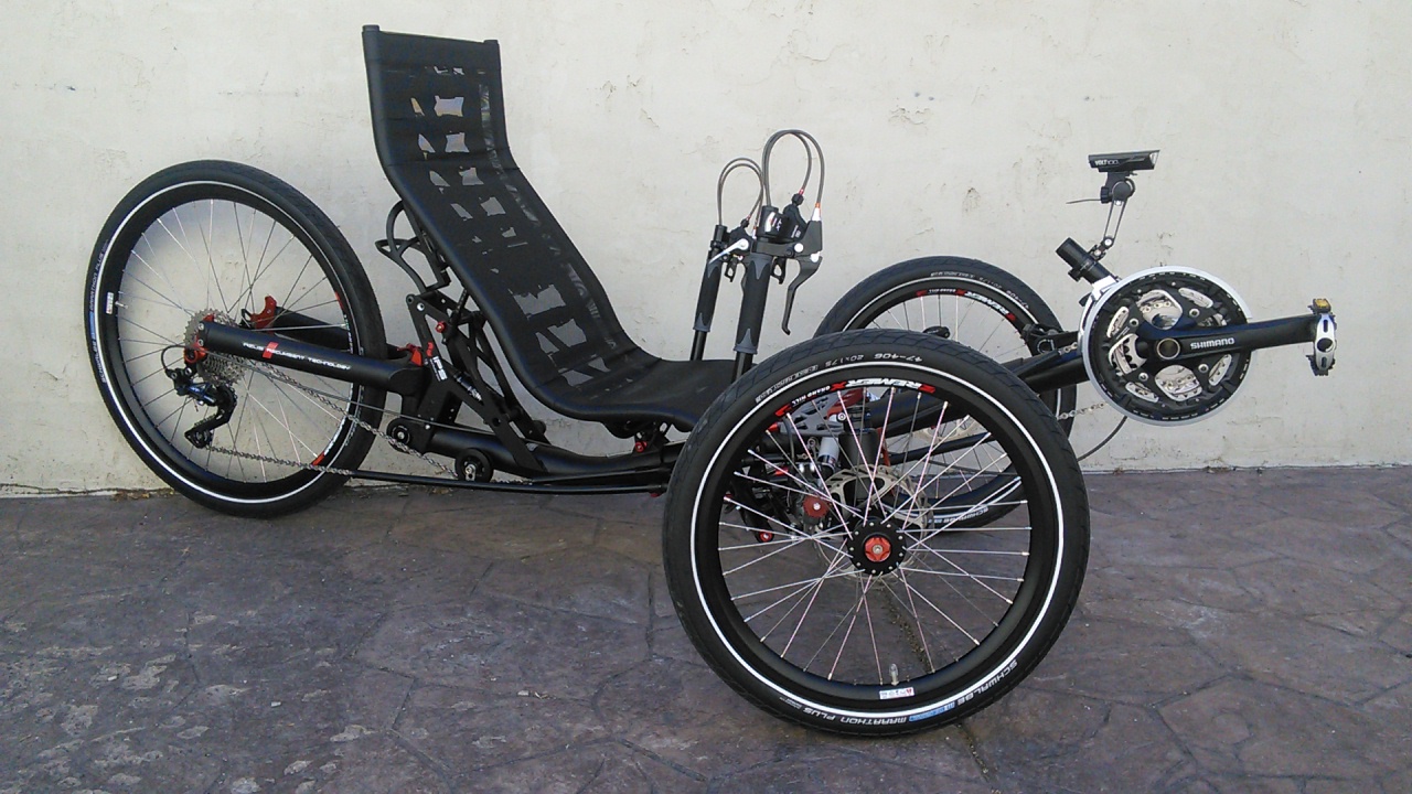 Azub Ti-FLY 26 Full Suspension Recumbent Trike