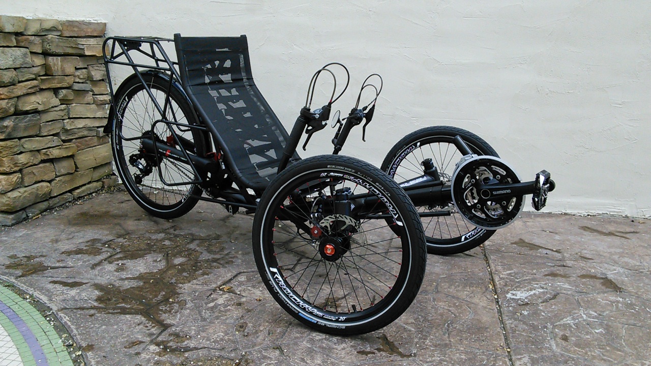 Azub TRIcon 26 Suspension Folding Trike