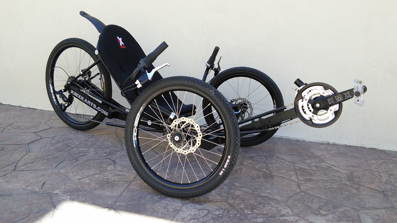 KMX Kobra 24-Speed Recumbent Trike