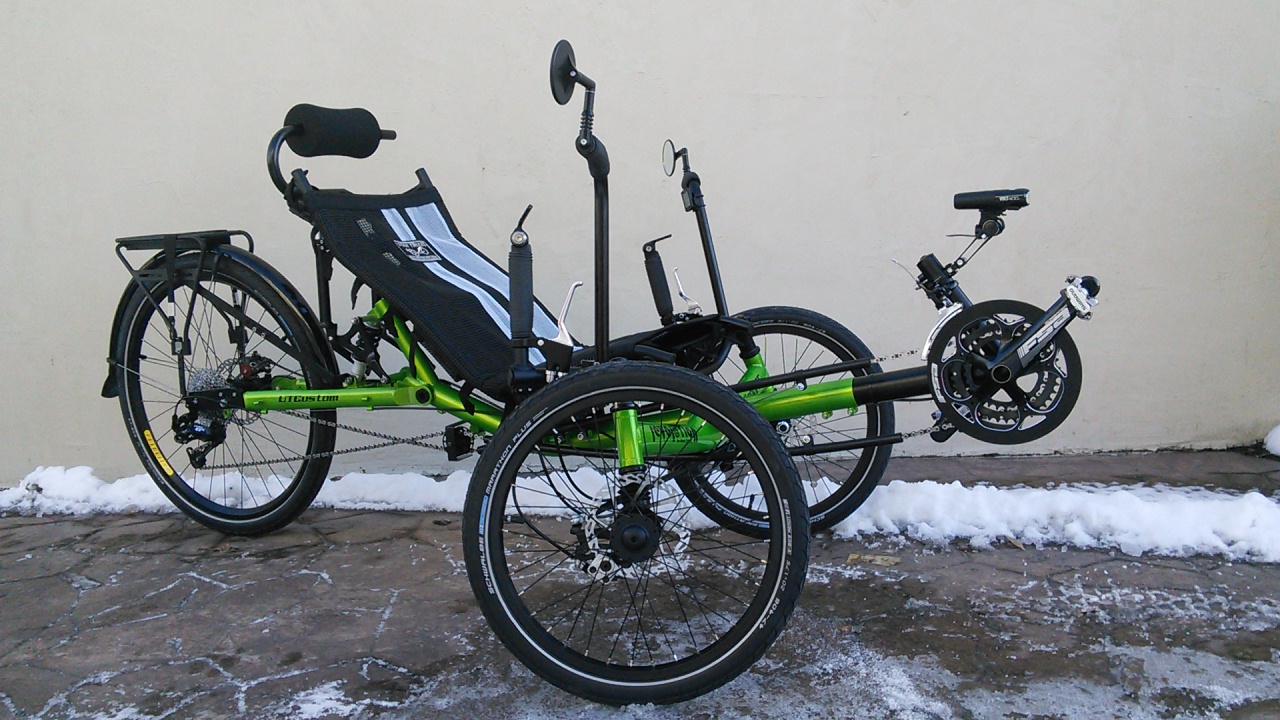 Revolution Defiance FS Full Suspension Trike Sparkle Granny Smith Metallic