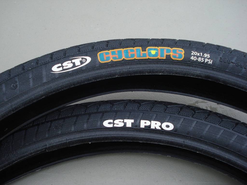 Cyclops CST 20x1.95 Tire