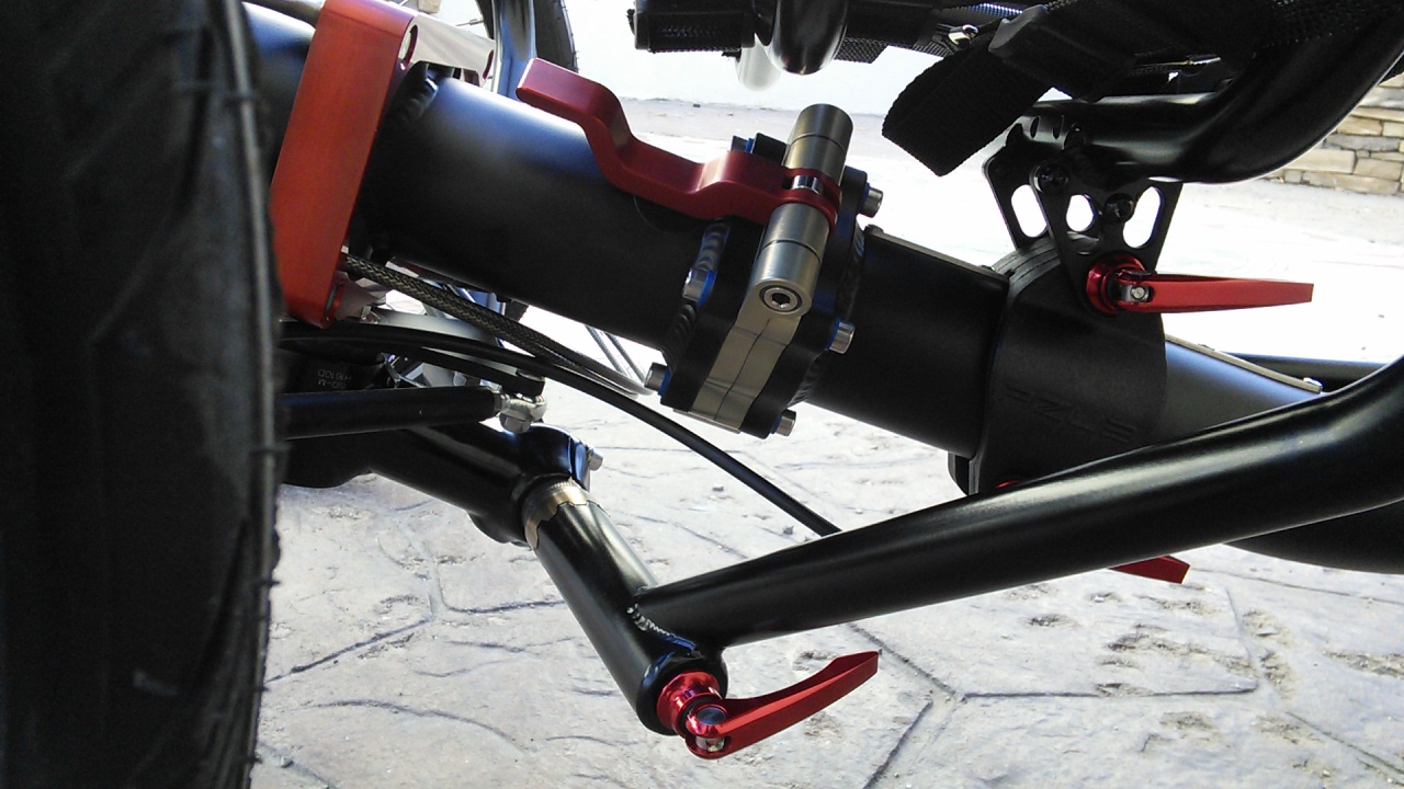 Main Frame Hinge and Folding Handlebars